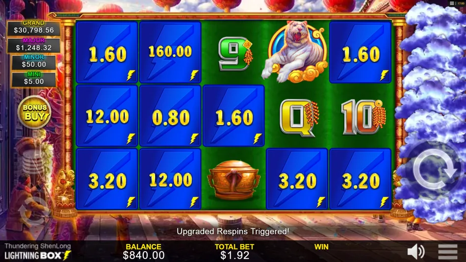 Thunder Empire Hold & Spin Again triggering inside an active Hold & Spin round